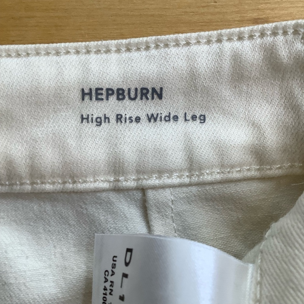 DL1961 Hepburn High Rise Wide Leg Ankle Jeans White Eggshell 25 EUC - Picture 12 of 16